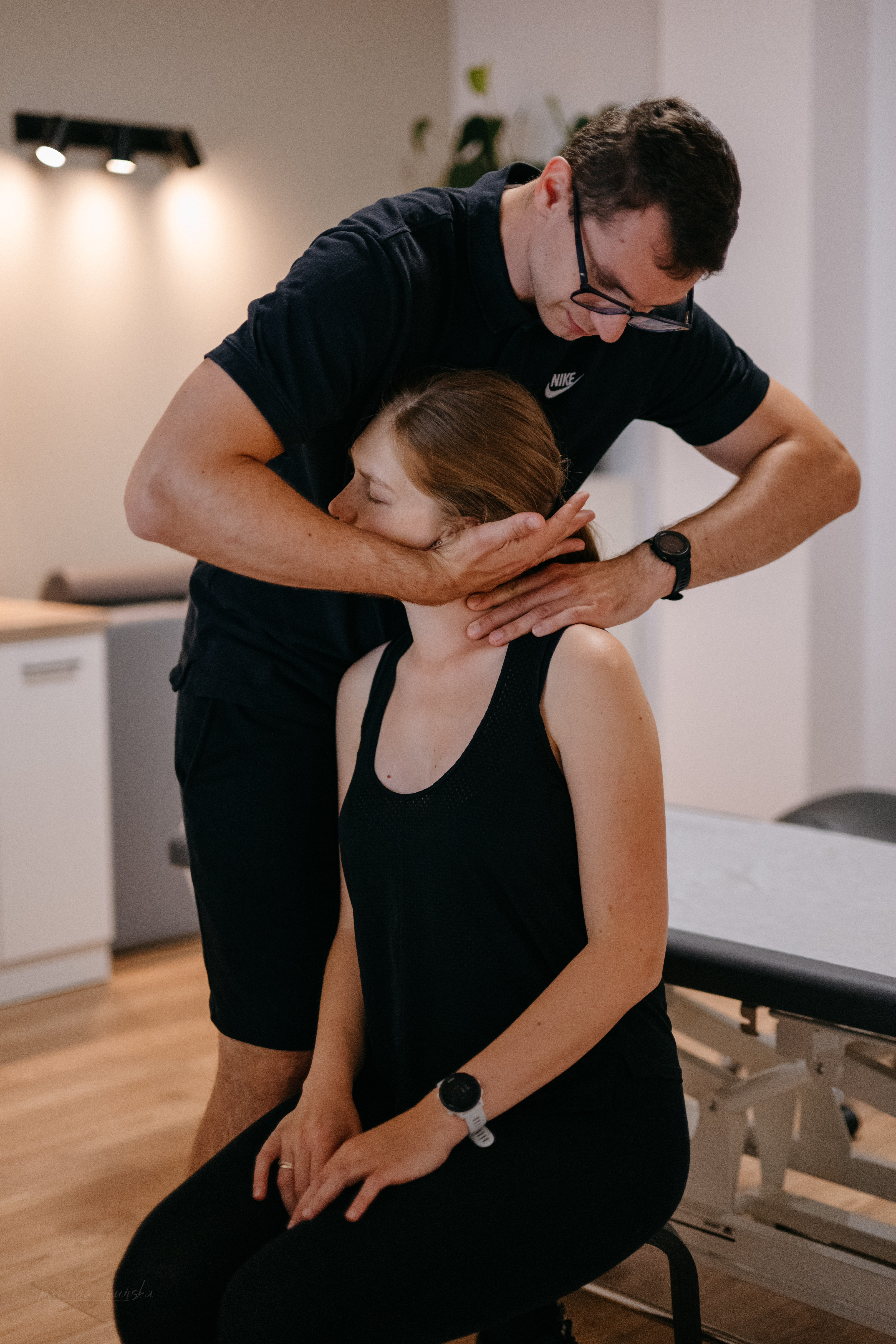 Jak radzić sobie z bólem pleców? Praktyczny poradnik.